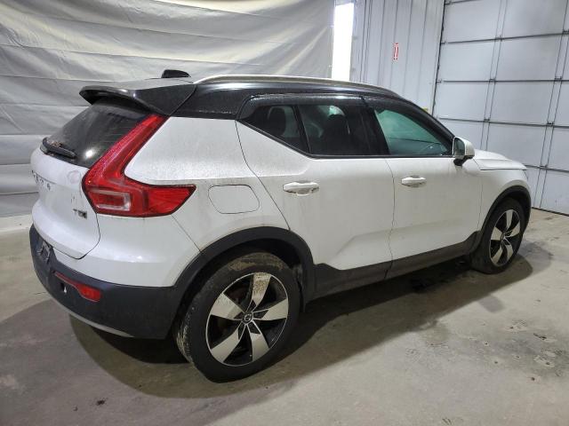 Volvo XC40 T5 Momentum Image 3