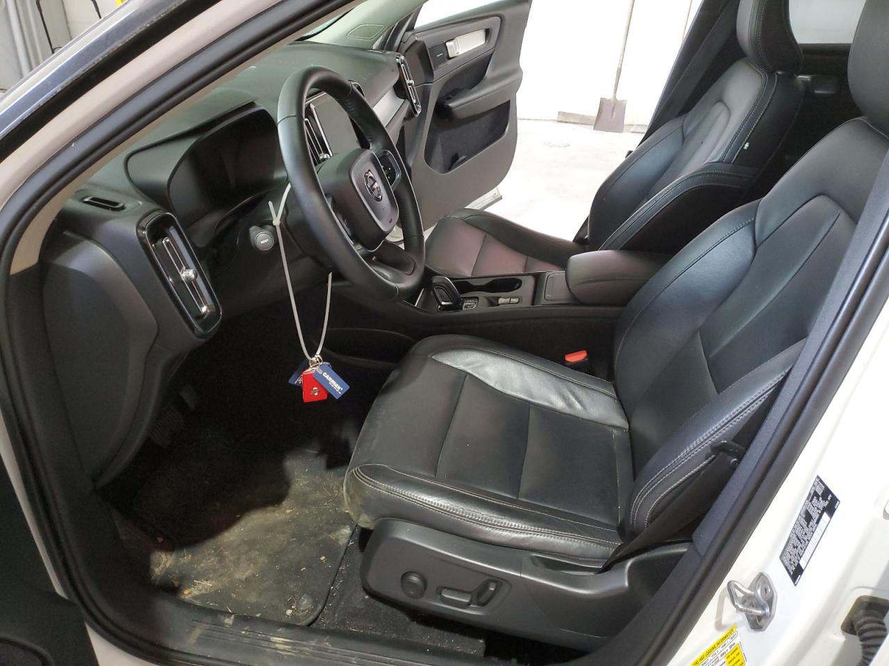 Volvo XC40 T5 Momentum Image 7