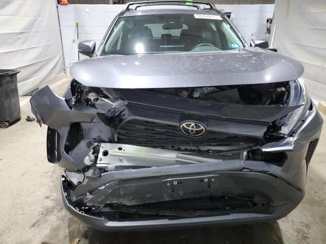 Toyota RAV4 Xle Image 2