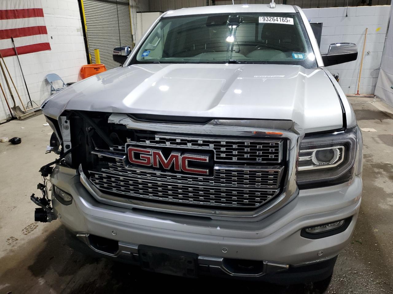 GMC Sierra K1500 Denali Image 12
