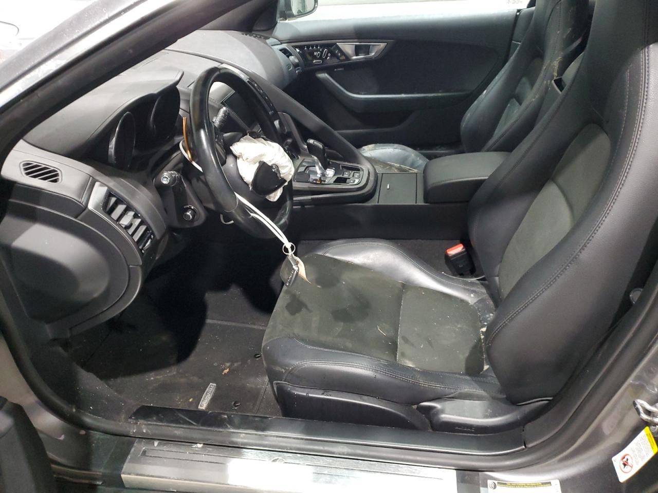 Jaguar F-TYPE S Image 4