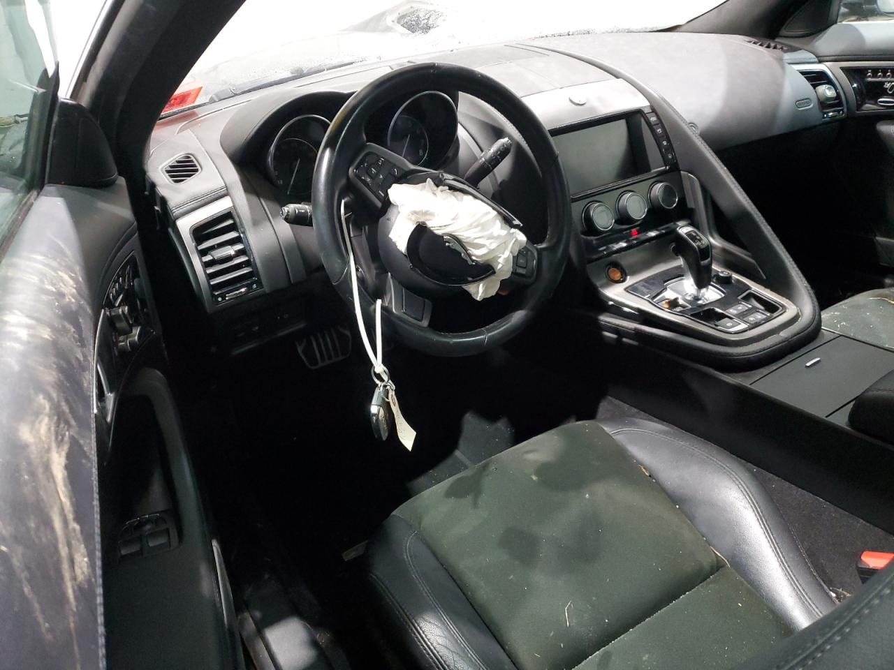 Jaguar F-TYPE S Image 9