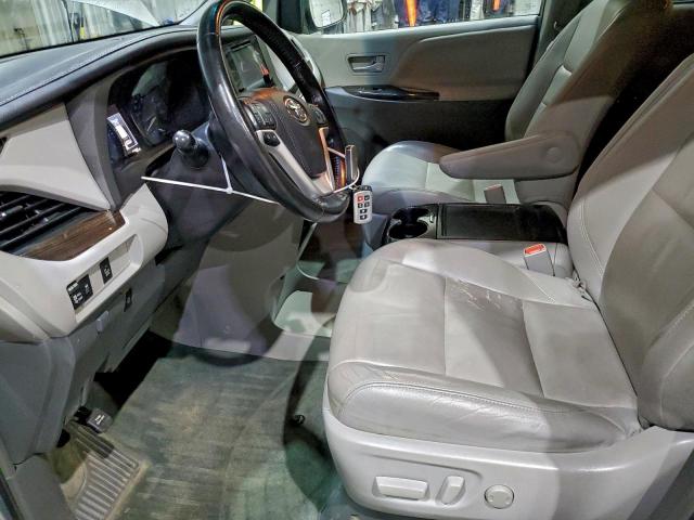 Toyota Sienna Xle Image 7