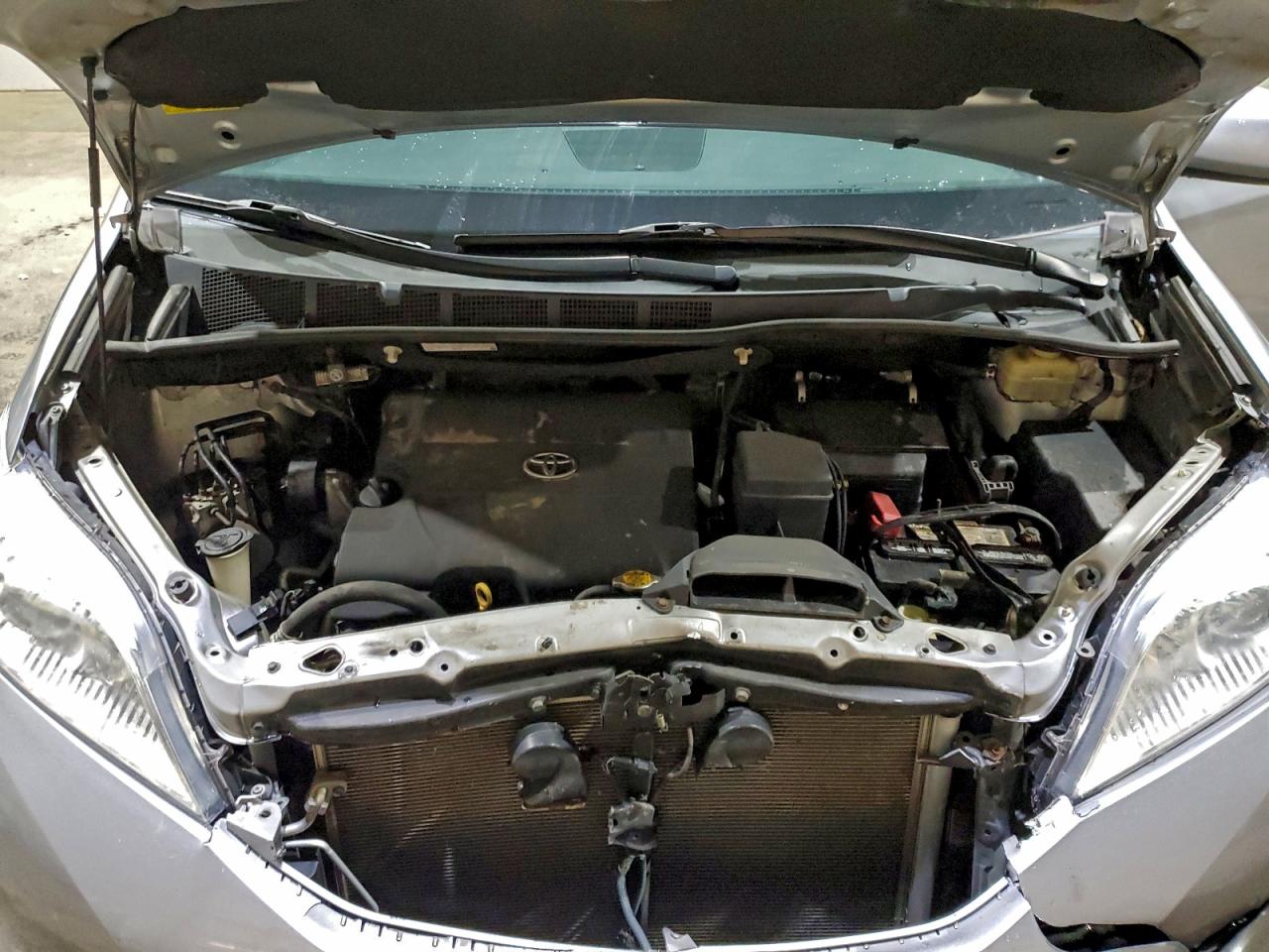 Toyota Sienna Xle Image 9