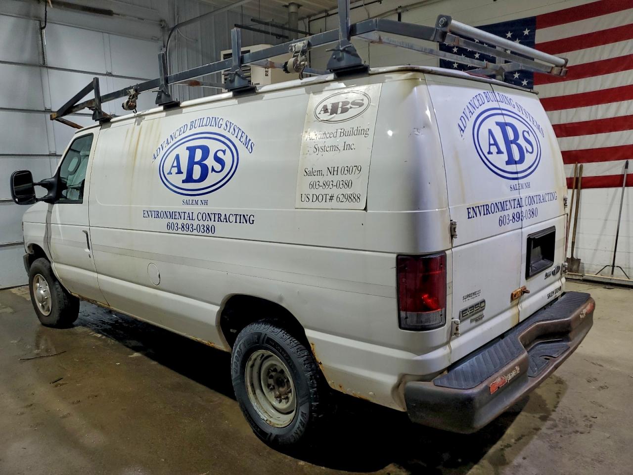 Ford Econoline E350 Super Duty Van Image 8