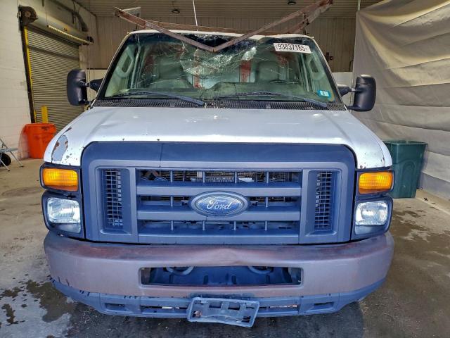 Ford Econoline E350 Super Duty Van Image 6