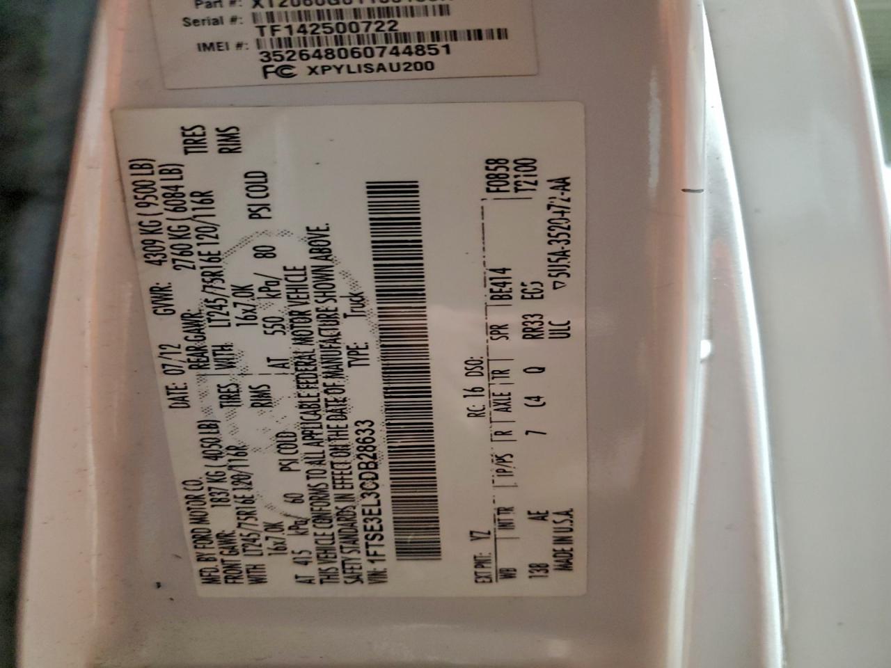 Ford Econoline E350 Super Duty Van Image 12