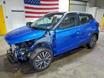  Salvage Nissan Kicks