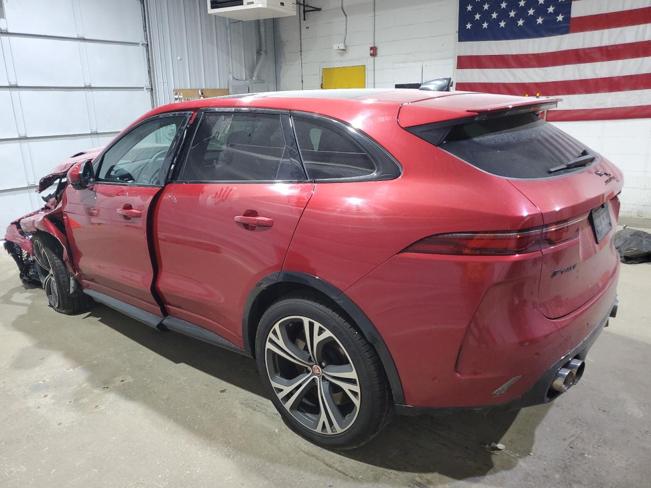Jaguar F-PACE Svr Image 3