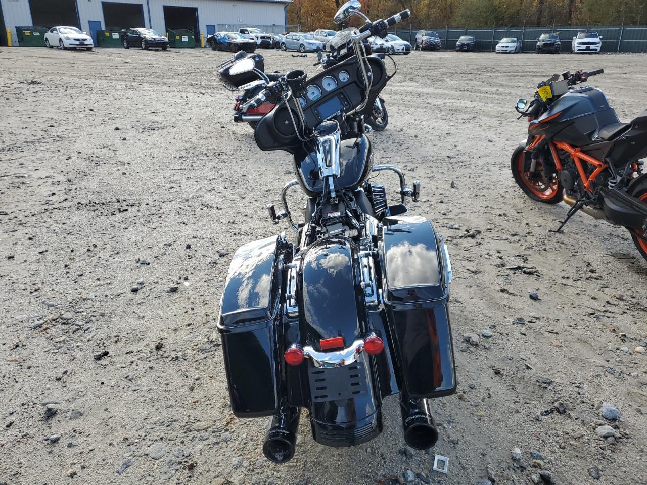 Harley-Davidson Fl Image 3