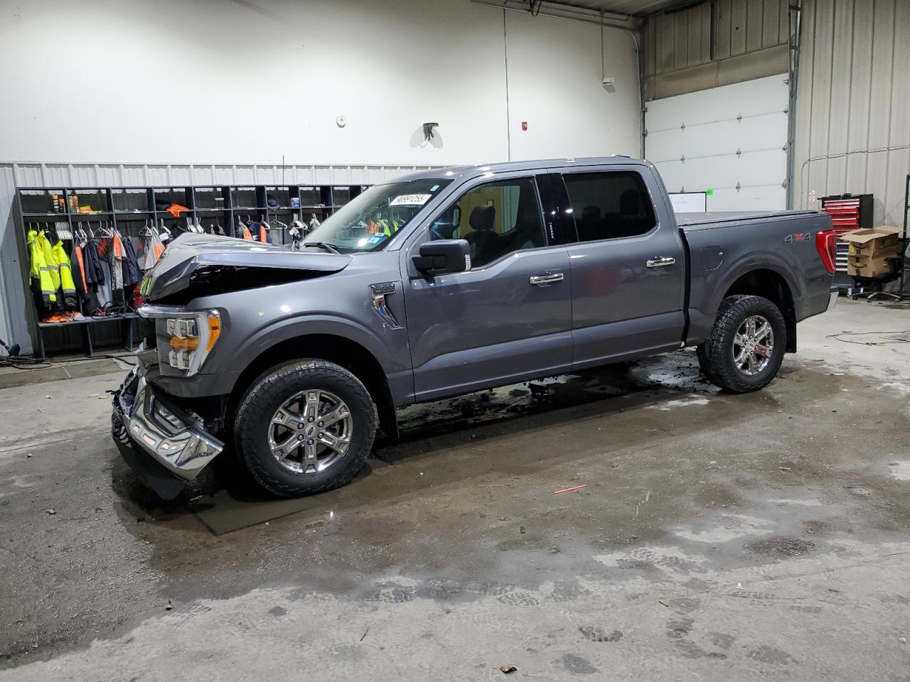 Ford F-150 Supercrew Image 1