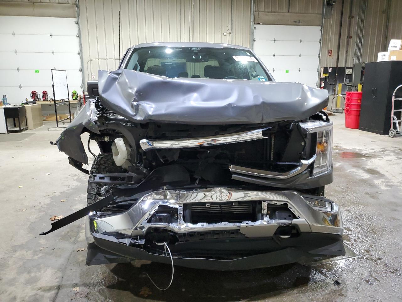 Ford F-150 Supercrew Image 8