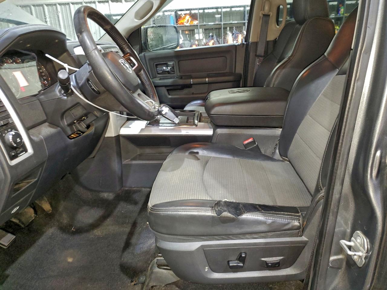 Dodge Ram 1500 Image 4