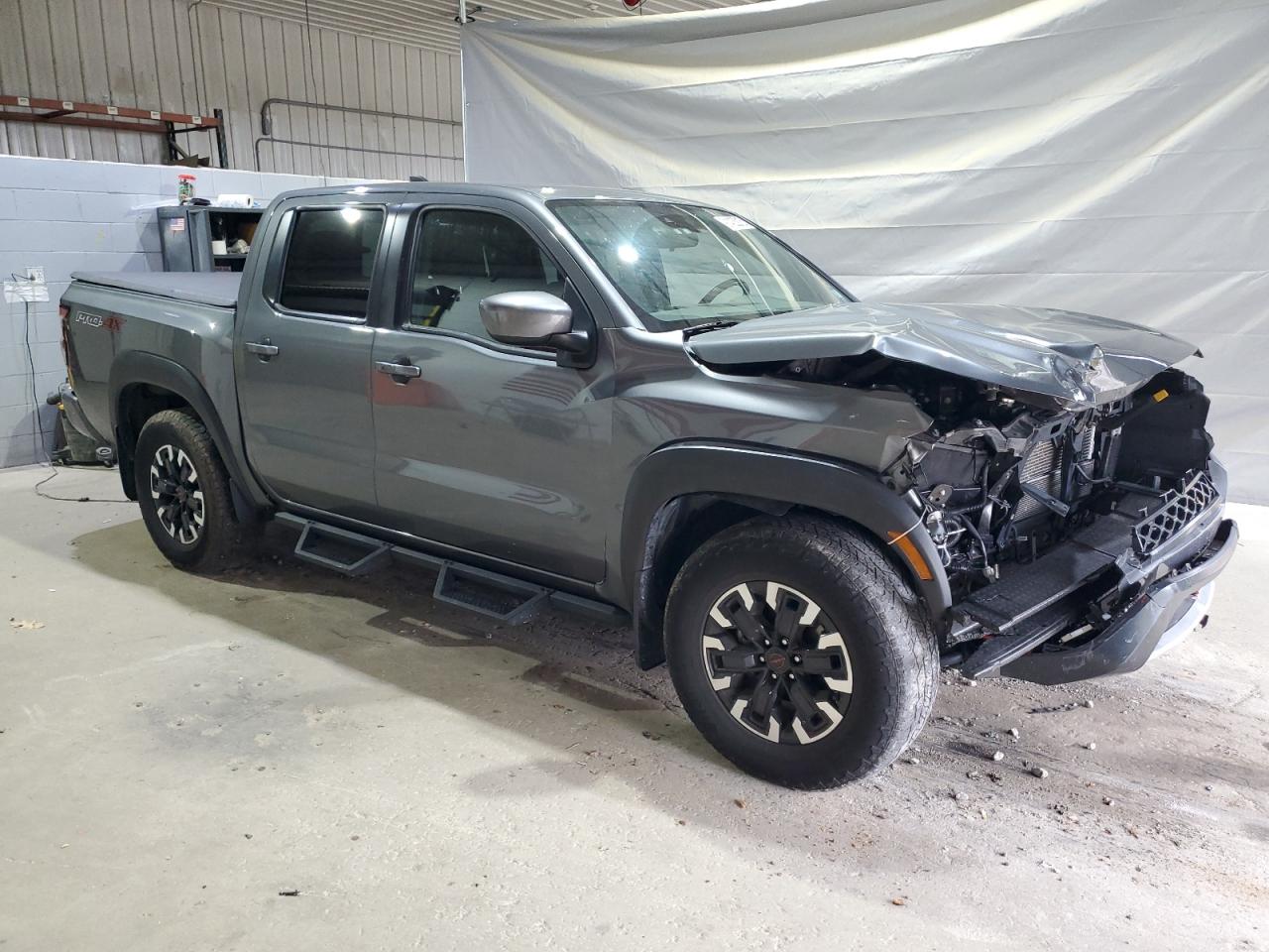 Nissan Frontier S Image 7