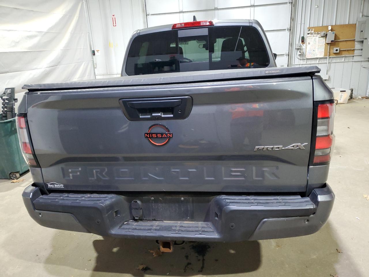 Nissan Frontier S Image 8