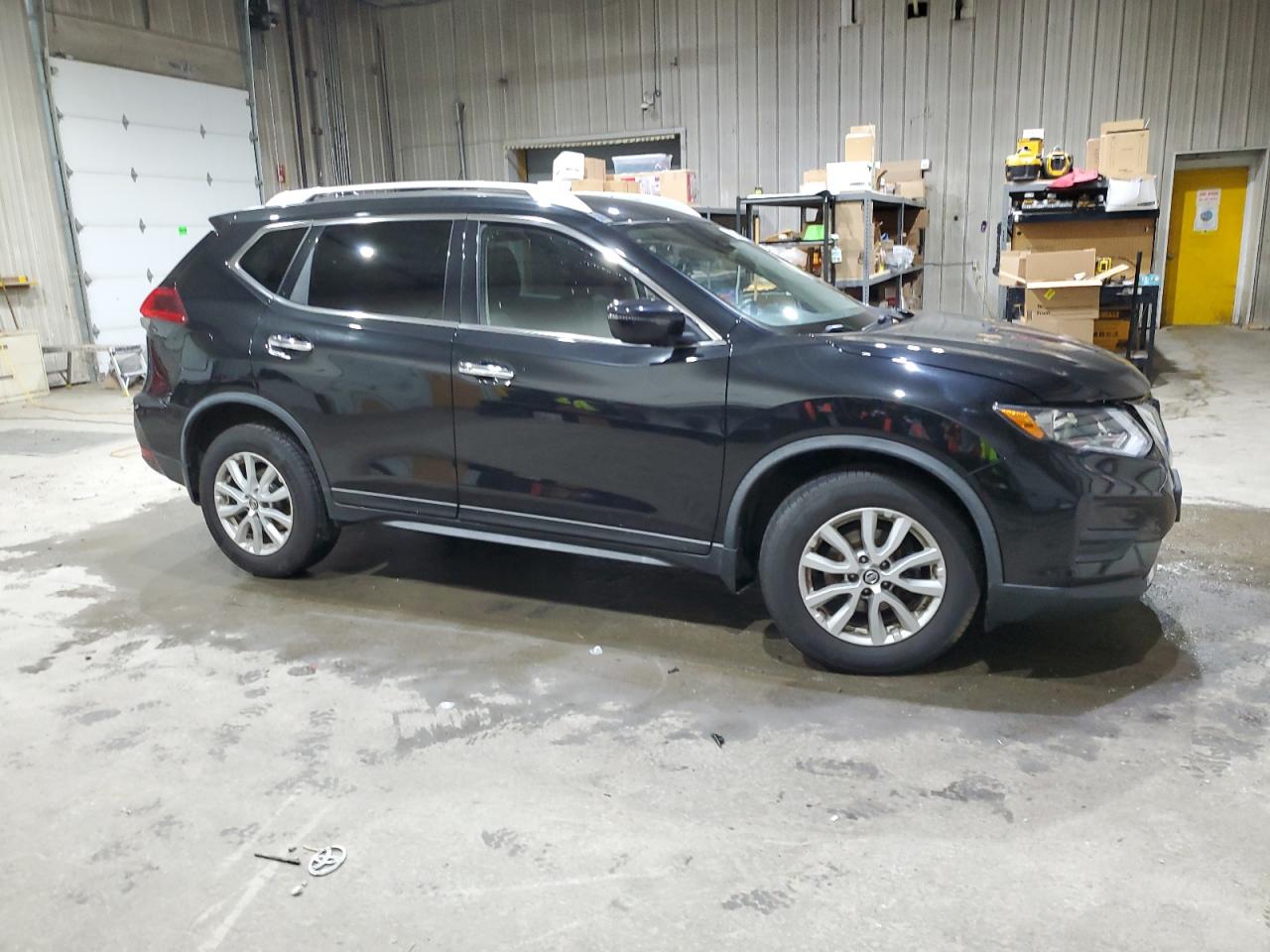 Nissan Rogue S Image 2