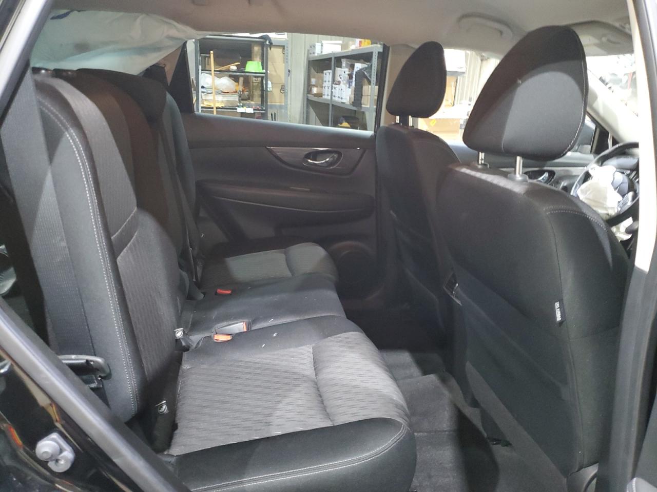 Nissan Rogue S Image 5