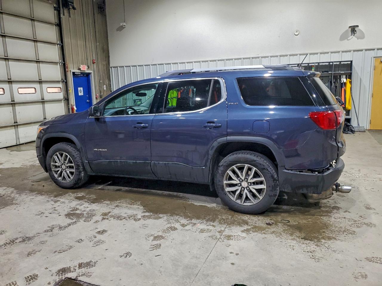 GMC Acadia Sle Image 3
