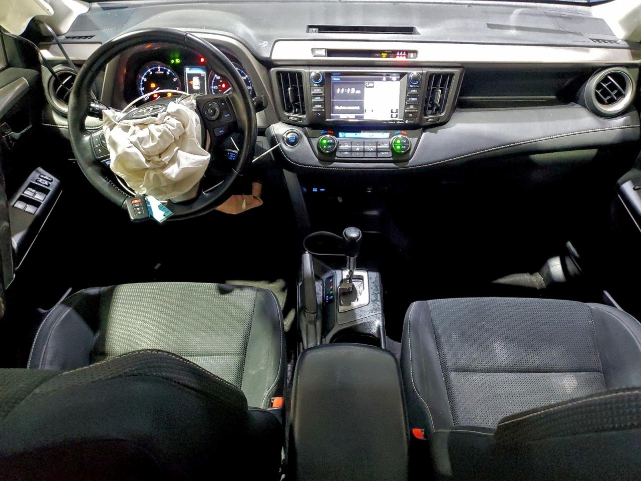 Toyota RAV4 Xle Image 13