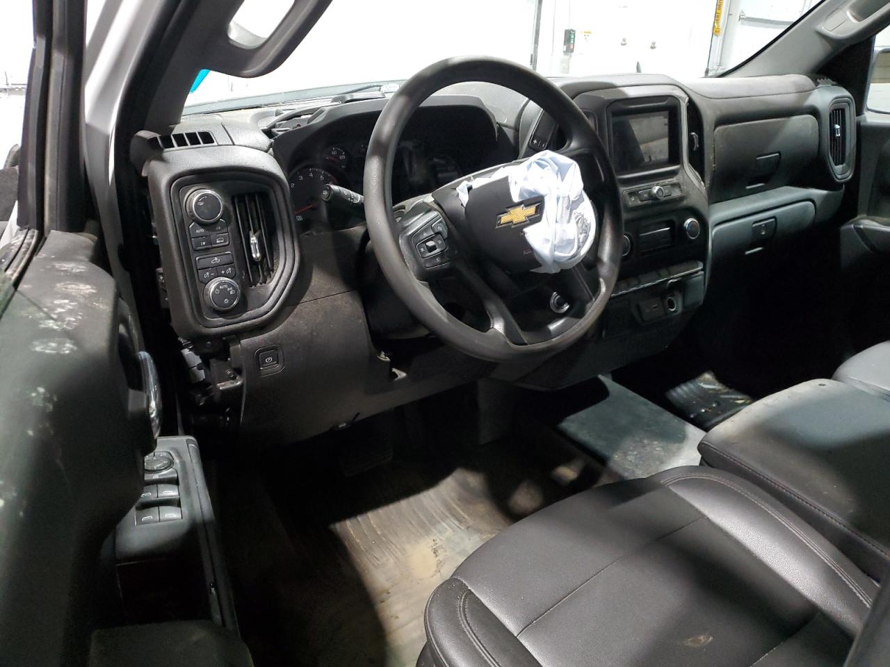 Chevrolet Silverado K1500 Image 7