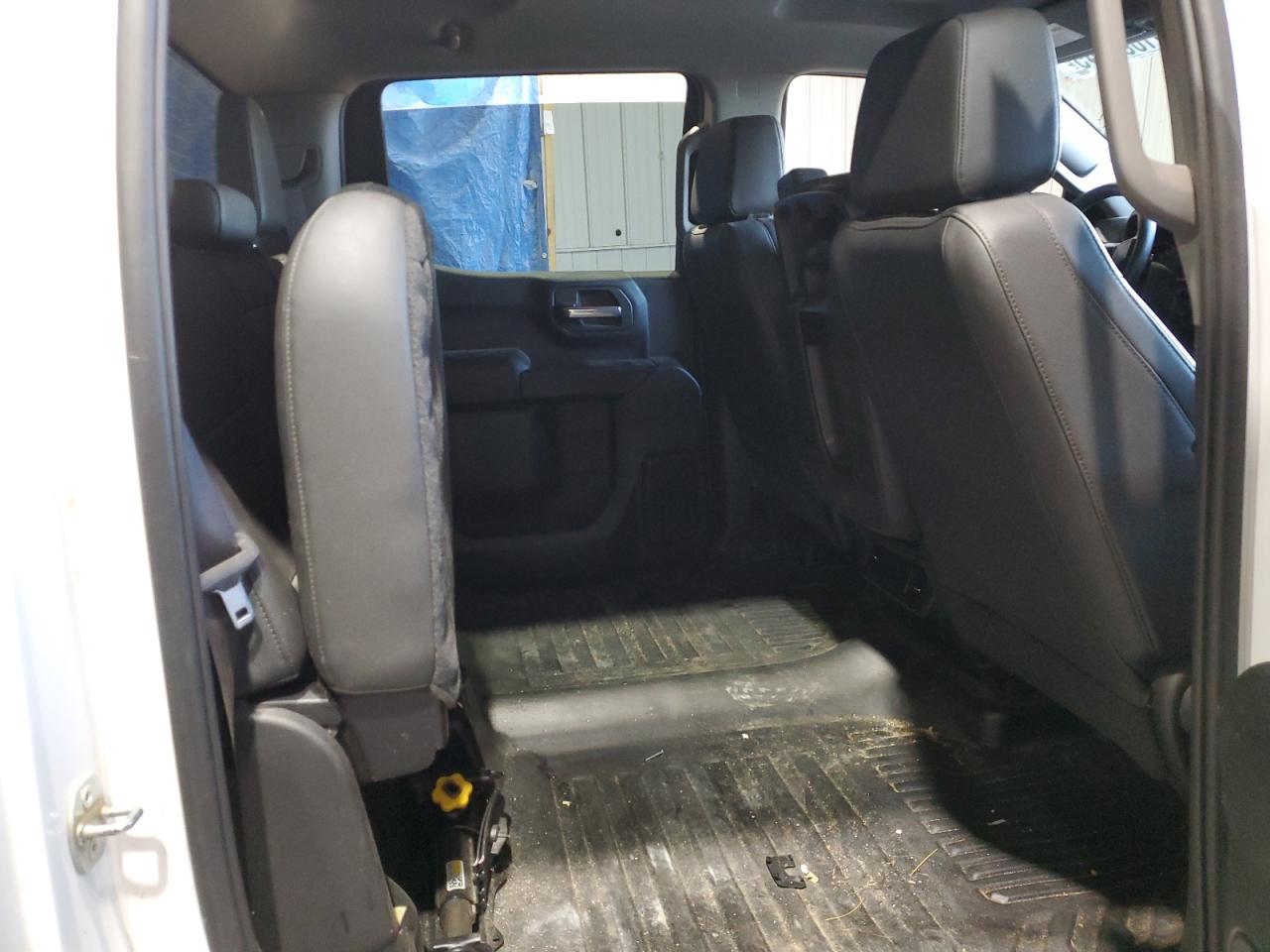 Chevrolet Silverado K1500 Image 6