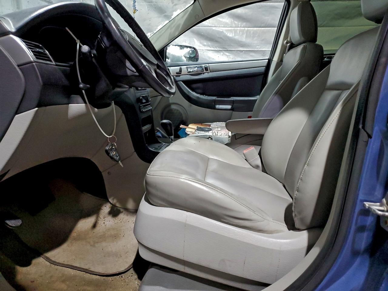 Chrysler Pacifica Touring Image 8