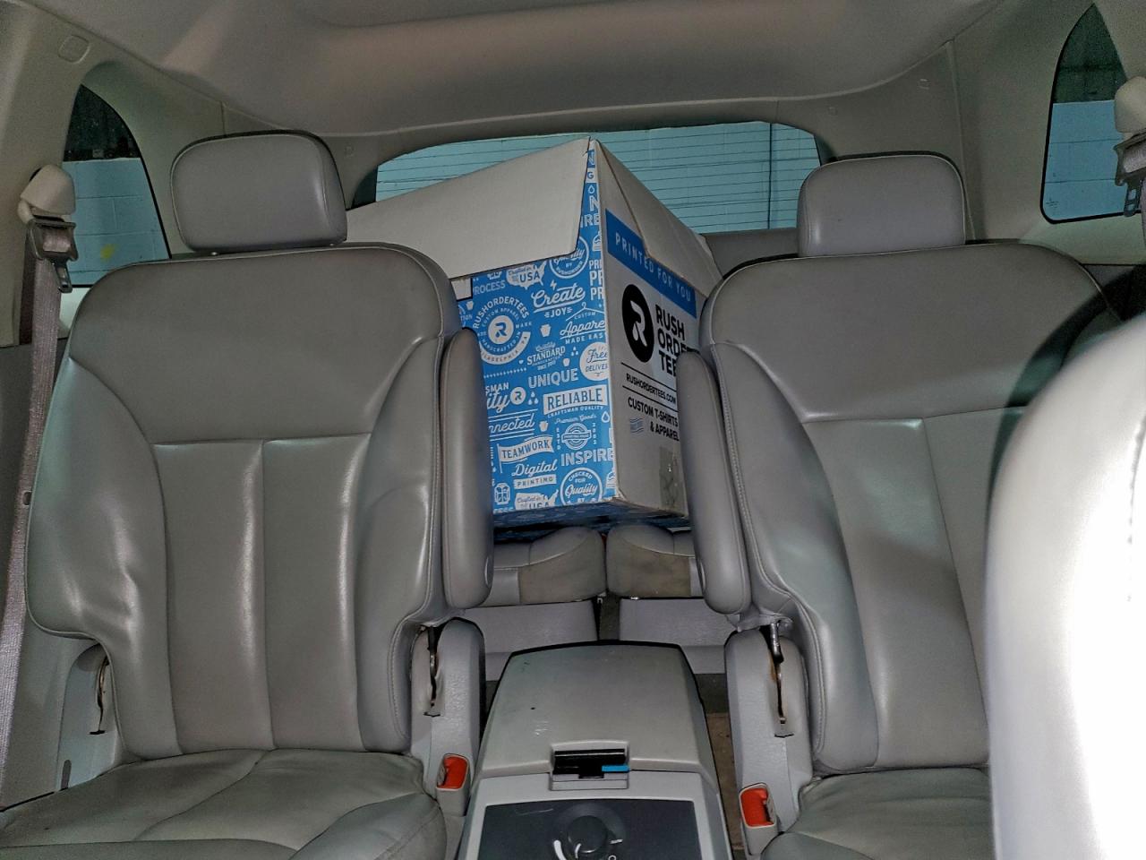 Chrysler Pacifica Touring Image 13