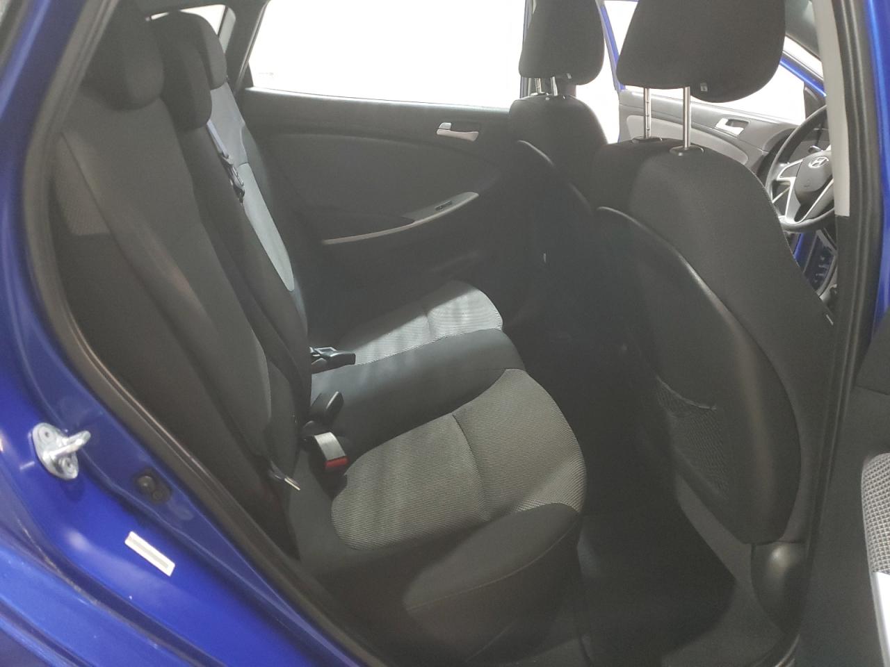 Hyundai ACCENT Gls Image 11