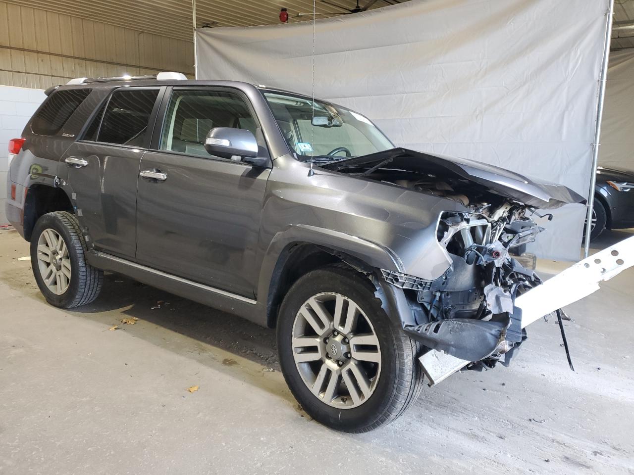 Toyota 4Runner Sr5 Image 2