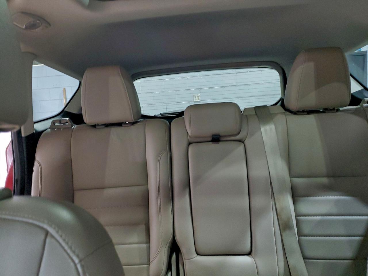 Ford Escape Titanium Image 13