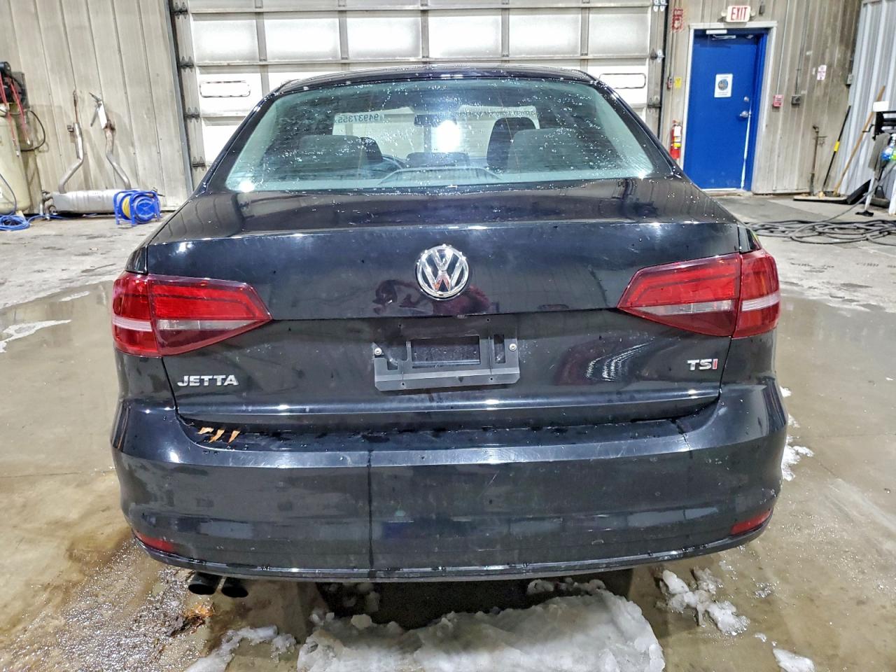 Volkswagen Jetta S Image 9