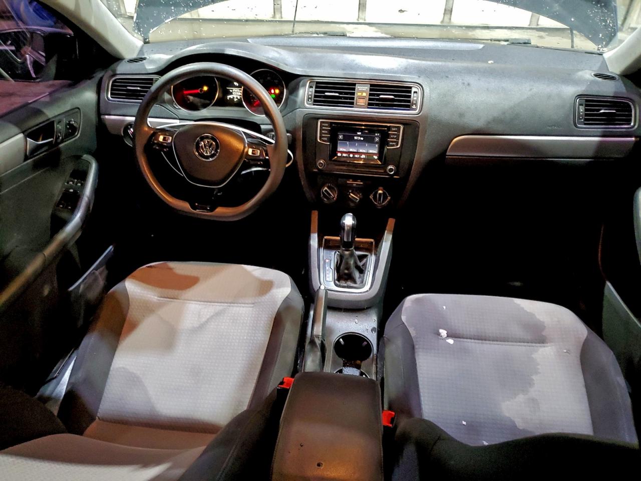 Volkswagen Jetta S Image 7