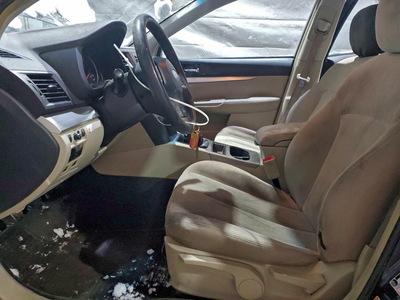 Subaru Legacy 2.5i Image 6