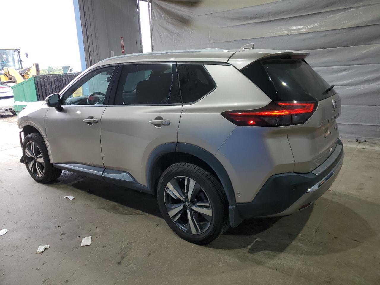 Nissan Rogue Platinum Image 2