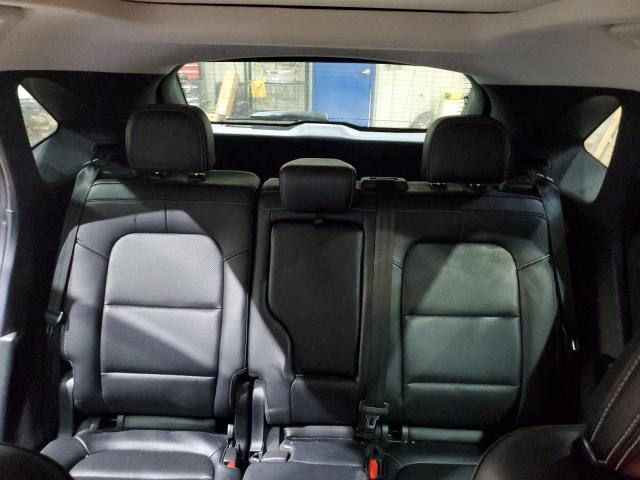 Ford Escape Titanium Image 11