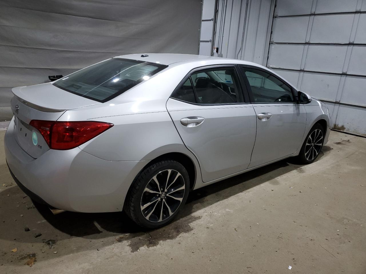 Toyota Corolla L Image 4