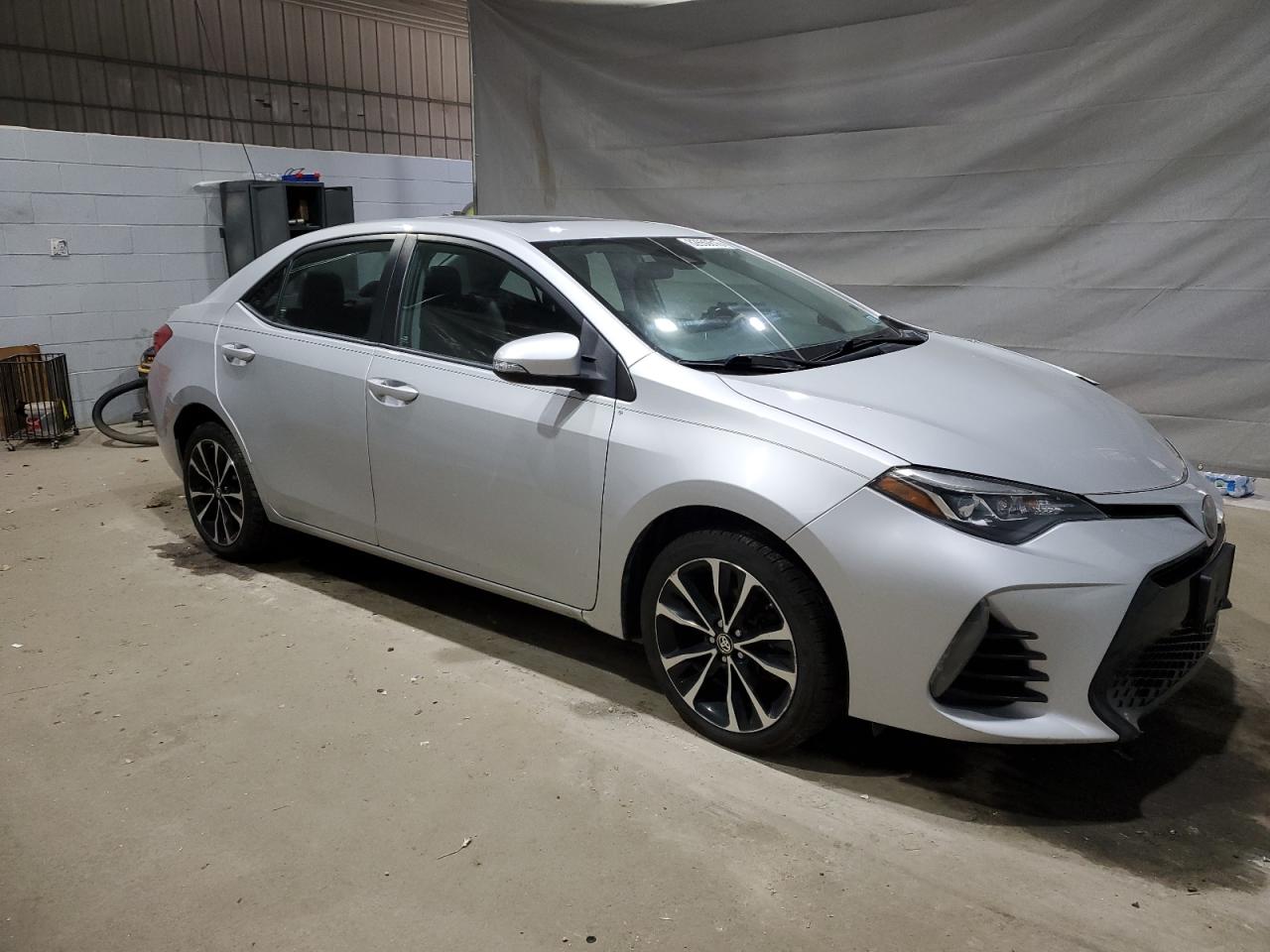 Toyota Corolla L Image 9