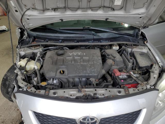 Toyota Corolla Base Image 10