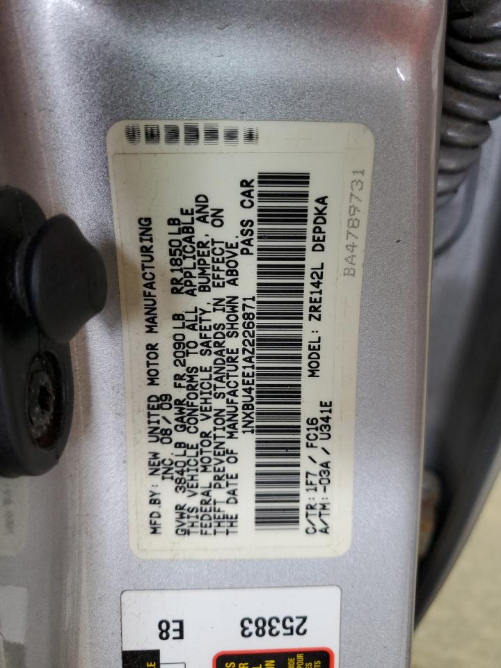 Toyota Corolla Base Image 9