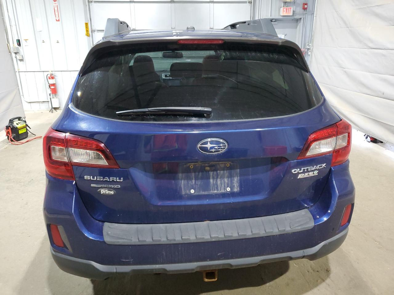 Subaru Outback 2.5i Limited Image 6