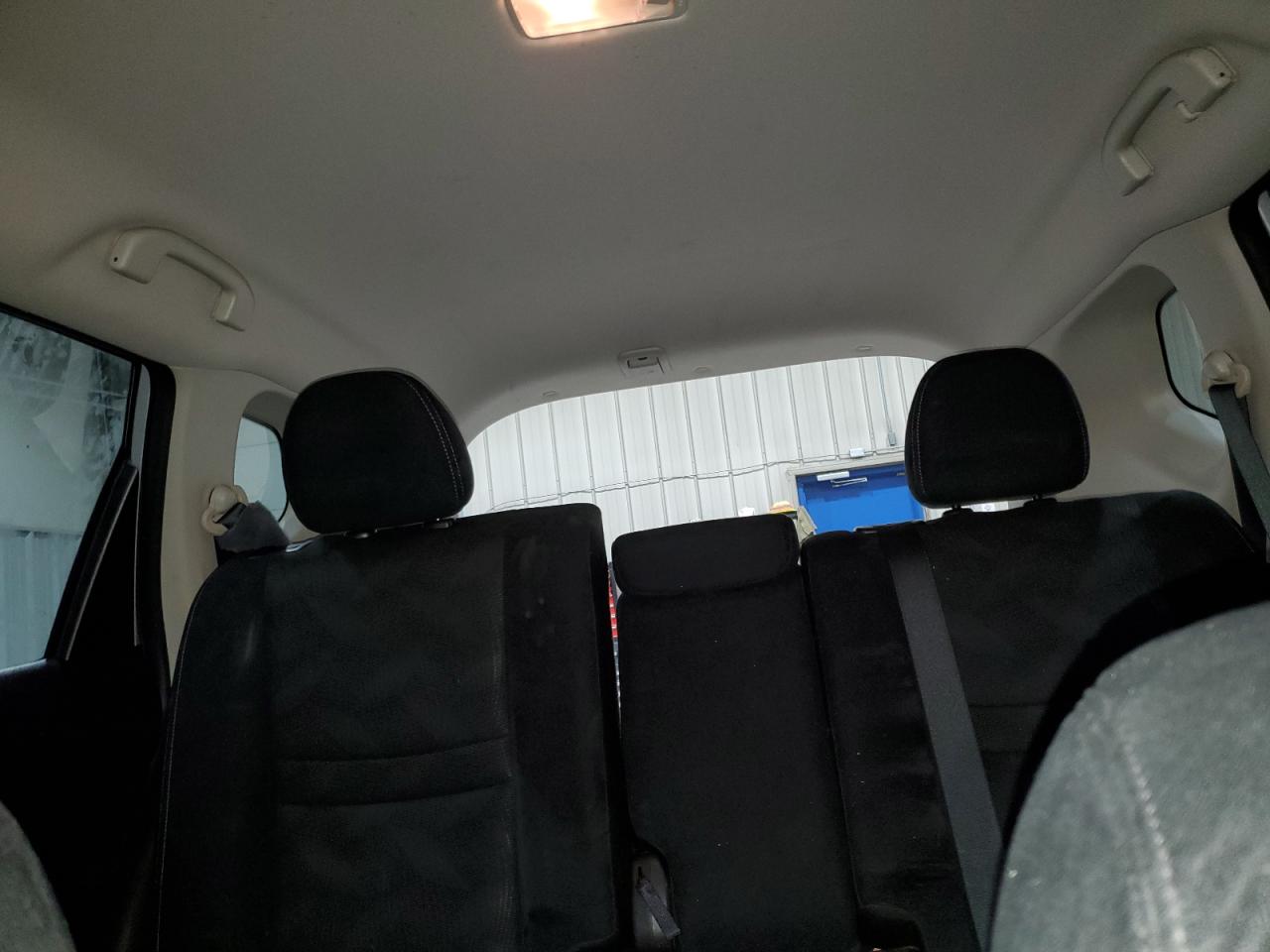 Nissan Rogue S Image 12