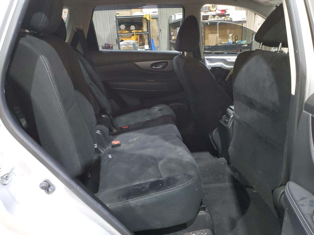 Nissan Rogue S Image 8