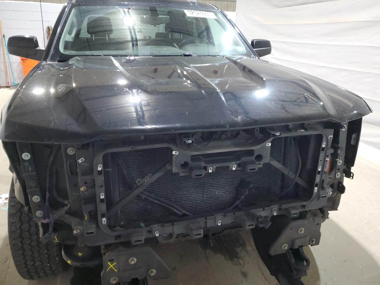 Chevrolet Silverado K1500 Lt Image 2