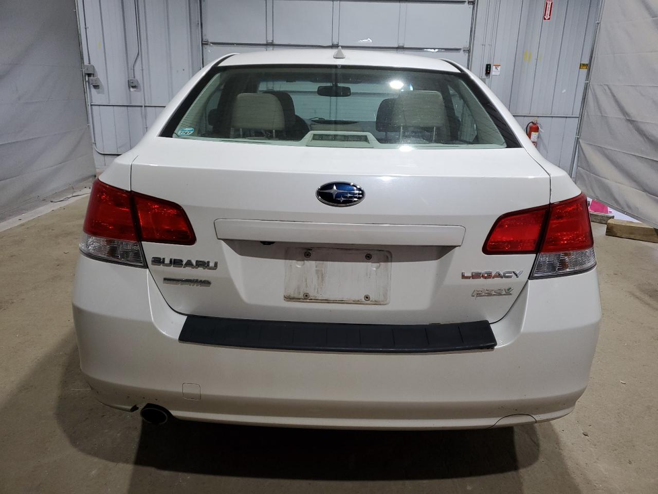 Subaru Legacy 2.5i Premium Image 5
