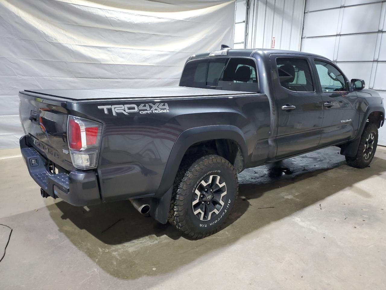 Toyota Tacoma Double Cab Image 3