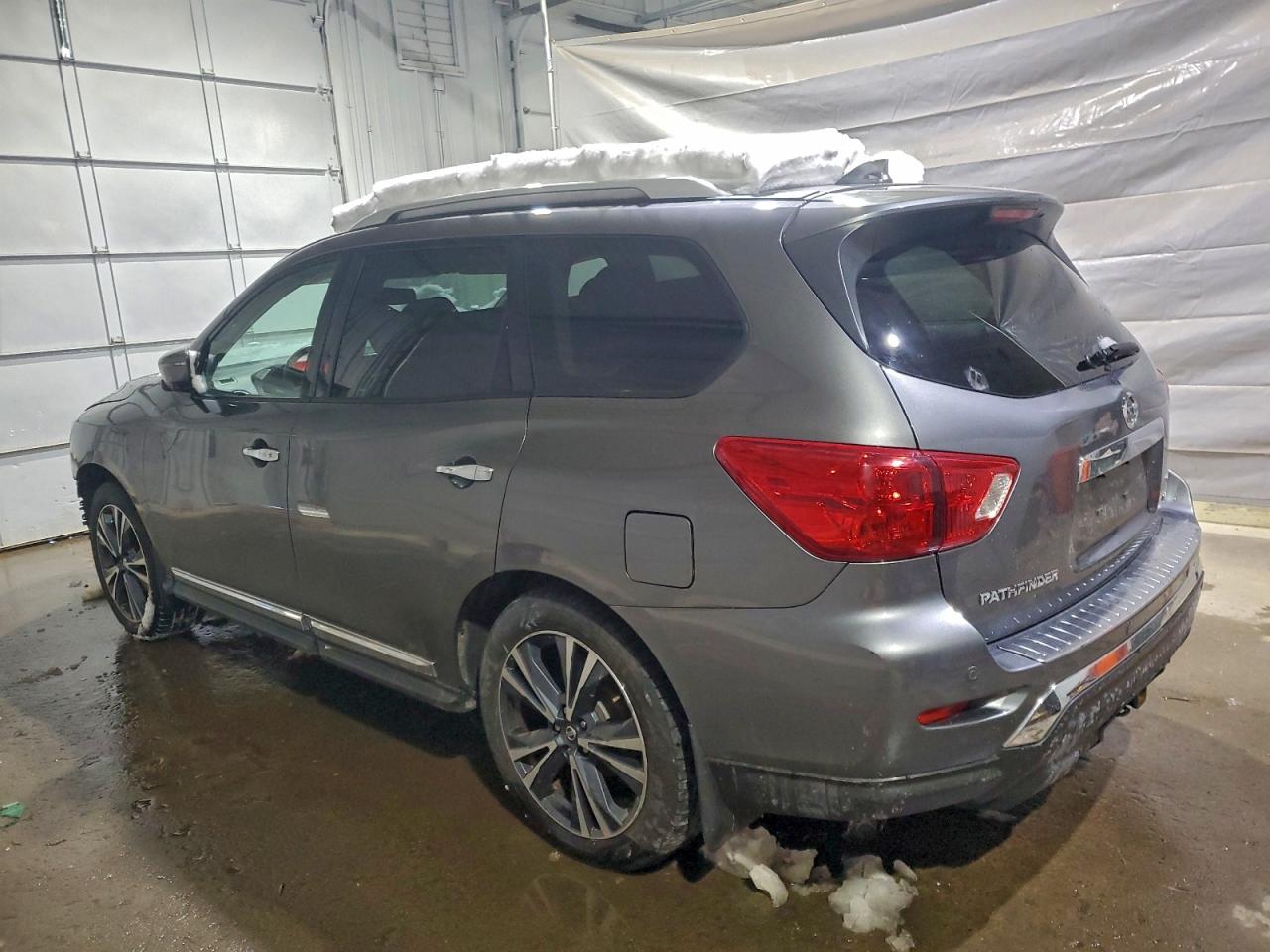 Nissan Pathfinder S Image 6