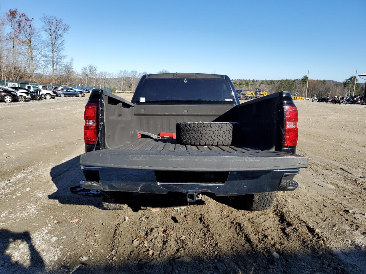 Chevrolet Silverado K1500 Image 4