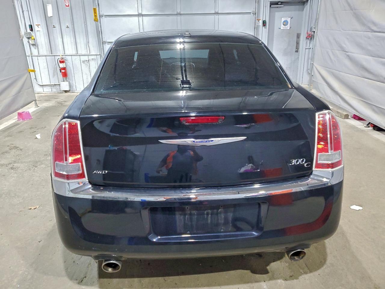 Chrysler 300 Image 12