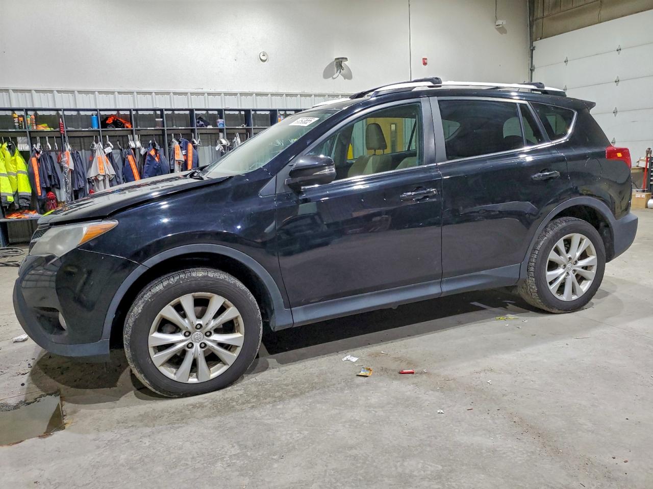 Toyota RAV4 Limited Image 1