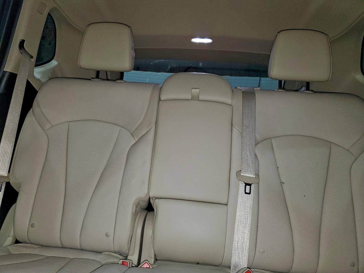 Buick Envision Essence Image 6